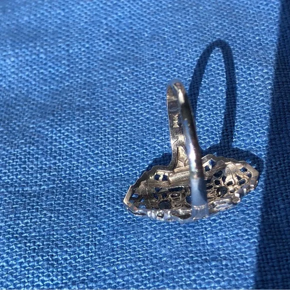 Vintage 14k filigree shield ring - Picture 4 of 9